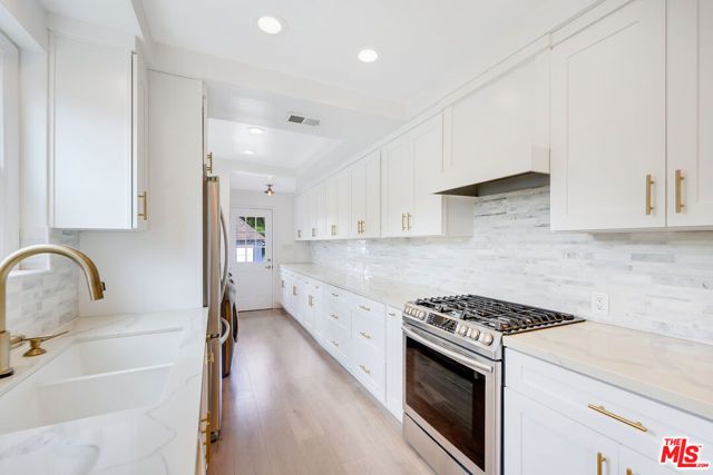 149 S Kenter Avenue, Los Angeles, CA 90049
