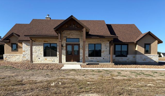 811 Horseshoe Falls, Bandera, TX 78003