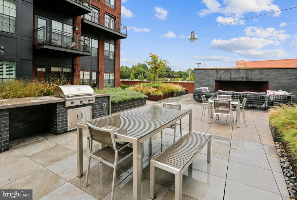 Image 47 of property listing at 502 DIAMONDBACK DR #404, Gaithersburg, MD 20878
