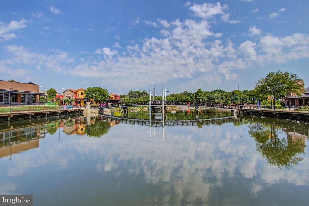 Image 64 of property listing at 502 DIAMONDBACK DR #404, Gaithersburg, MD 20878