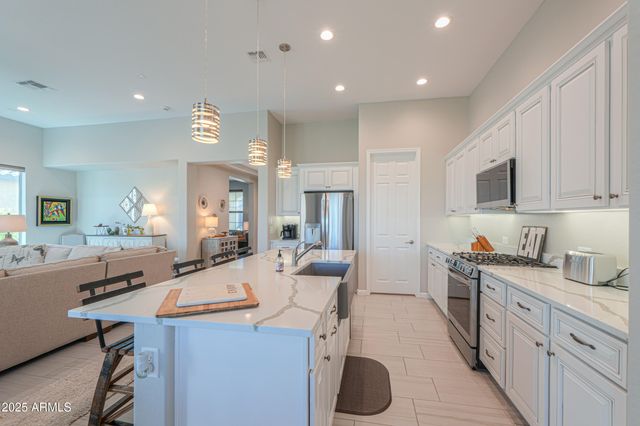 4596 W LOMA VERDE Avenue, Eloy, AZ 85131