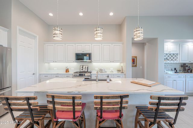 4596 W LOMA VERDE Avenue, Eloy, AZ 85131