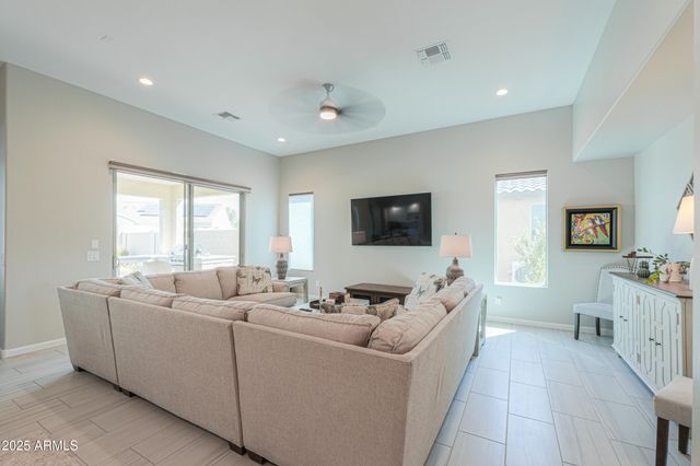 4596 W LOMA VERDE Avenue, Eloy, AZ 85131