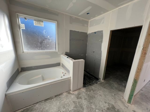 561 Waterford Park Boulevard, Weatherford, TX 76087