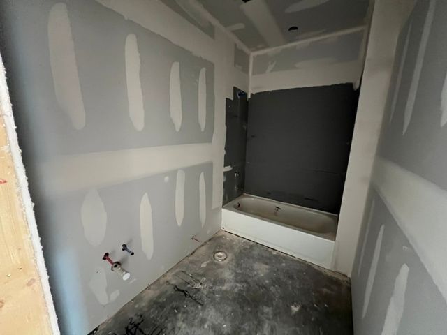 561 Waterford Park Boulevard, Weatherford, TX 76087