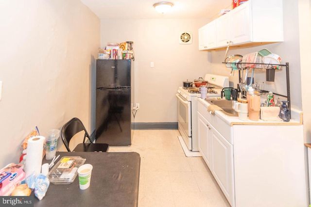 2550 W LOMBARD ST, Baltimore, MD 21223