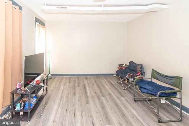 2550 W LOMBARD ST, Baltimore, MD 21223