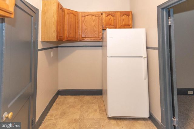 2550 W LOMBARD ST, Baltimore, MD 21223