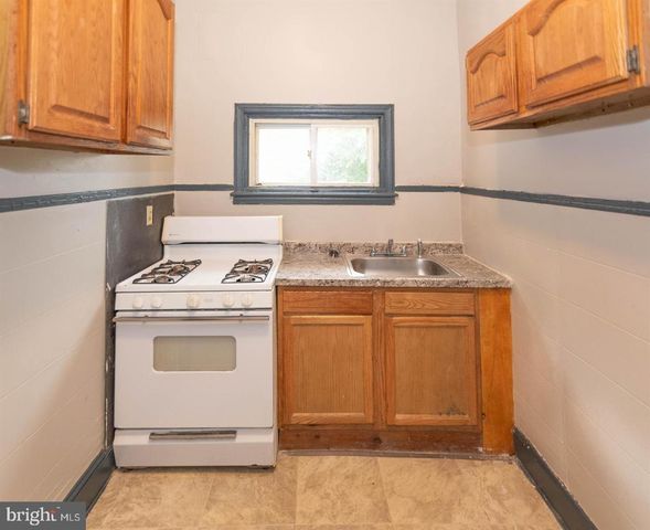 2550 W LOMBARD ST, Baltimore, MD 21223