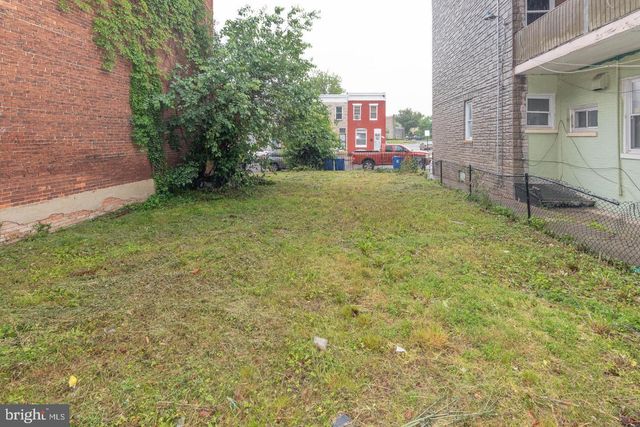 2550 W LOMBARD ST, Baltimore, MD 21223