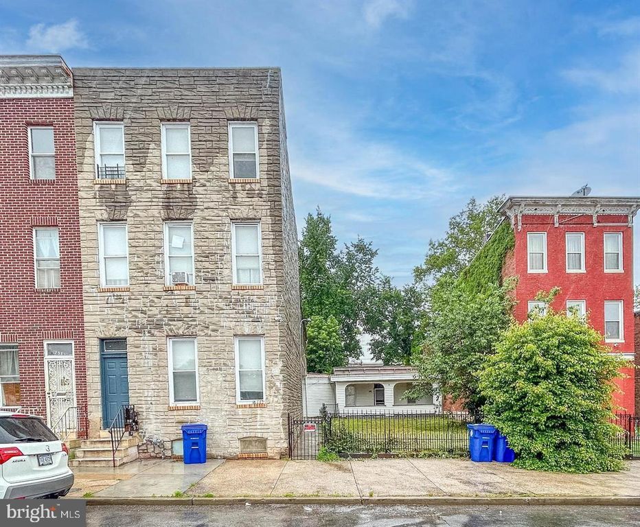 2550 W LOMBARD ST, Baltimore, MD 21223