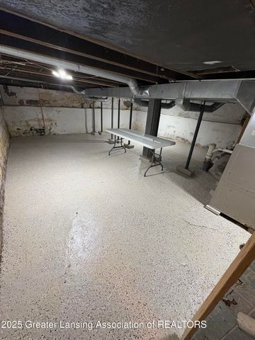 812 Cypress Street, Lansing, MI 48906