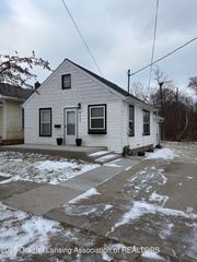 812 Cypress Street, Lansing, MI 48906