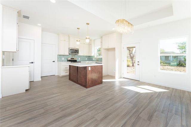 318 Cheyenne St, Corpus Christi, TX 78405