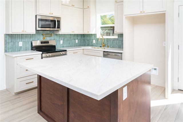 318 Cheyenne St, Corpus Christi, TX 78405