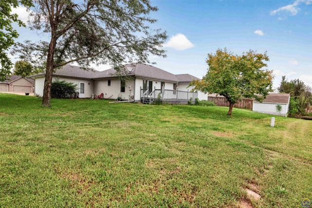 3945 SW 40th St, Topeka, KS 66610