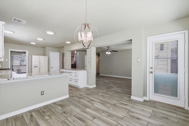 9737 Maryville Lane, Fort Worth, TX 76108