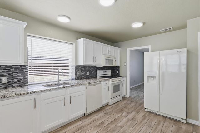 9737 Maryville Lane, Fort Worth, TX 76108
