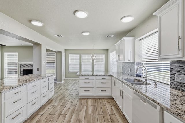9737 Maryville Lane, Fort Worth, TX 76108