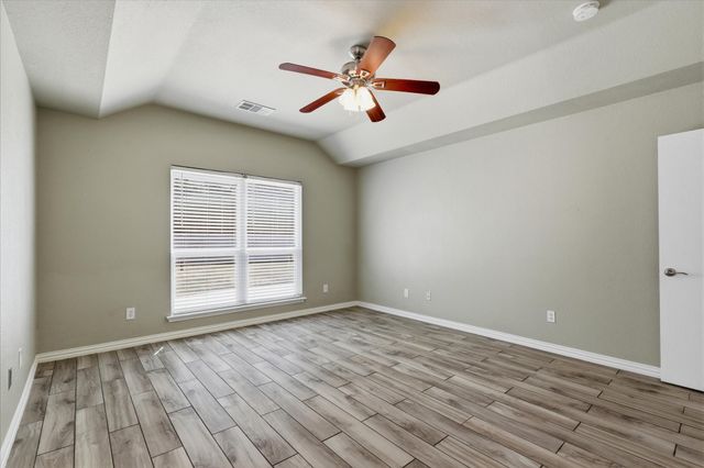 9737 Maryville Lane, Fort Worth, TX 76108