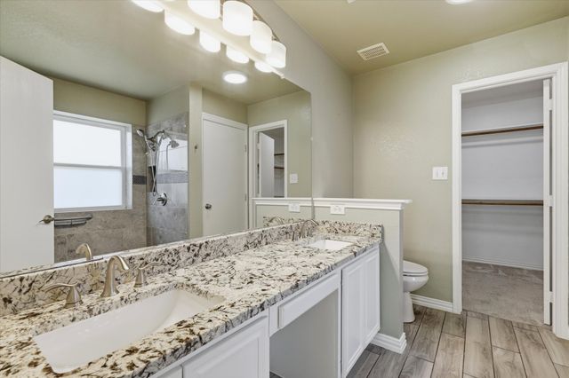 9737 Maryville Lane, Fort Worth, TX 76108