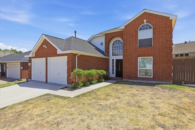 9737 Maryville Lane, Fort Worth, TX 76108