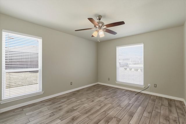 9737 Maryville Lane, Fort Worth, TX 76108