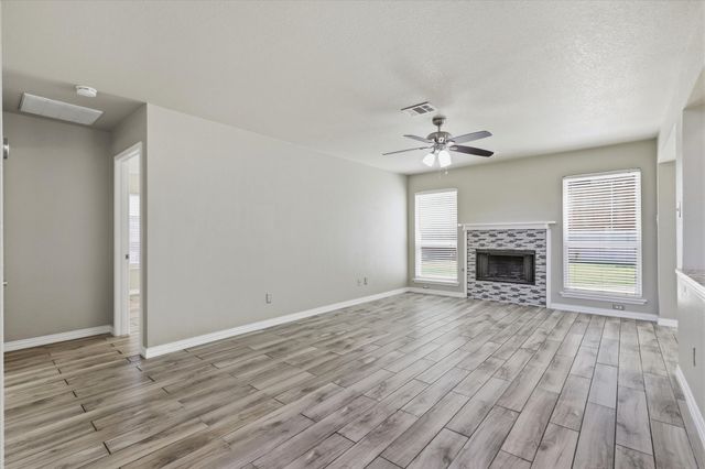 9737 Maryville Lane, Fort Worth, TX 76108