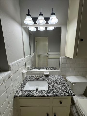 6224 Wheaton Drive B, Fort Worth, TX 76133
