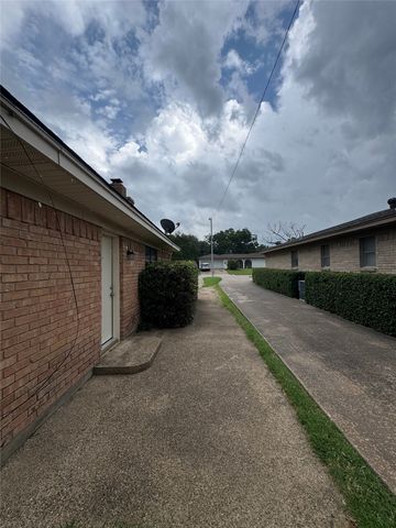 6224 Wheaton Drive B, Fort Worth, TX 76133
