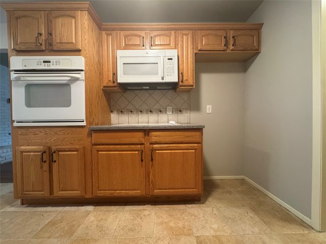 6224 Wheaton Drive B, Fort Worth, TX 76133