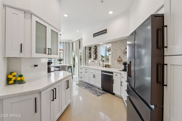 10030 E CELTIC Drive, Scottsdale, AZ 85260