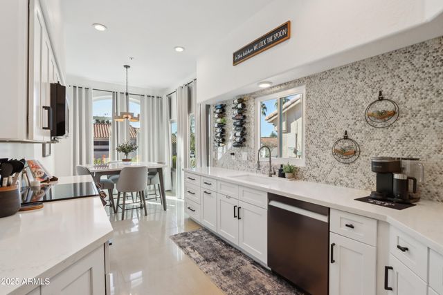 10030 E CELTIC Drive, Scottsdale, AZ 85260