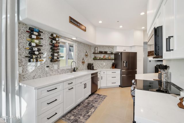 10030 E CELTIC Drive, Scottsdale, AZ 85260