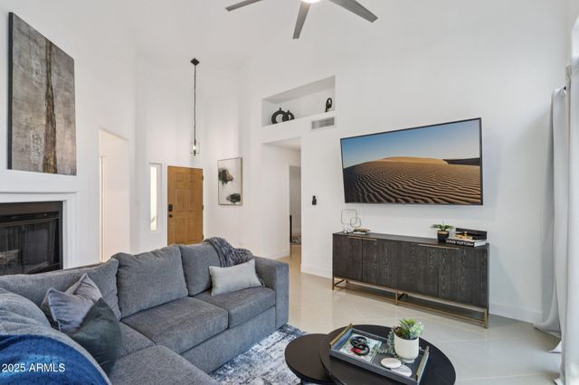 10030 E CELTIC Drive, Scottsdale, AZ 85260