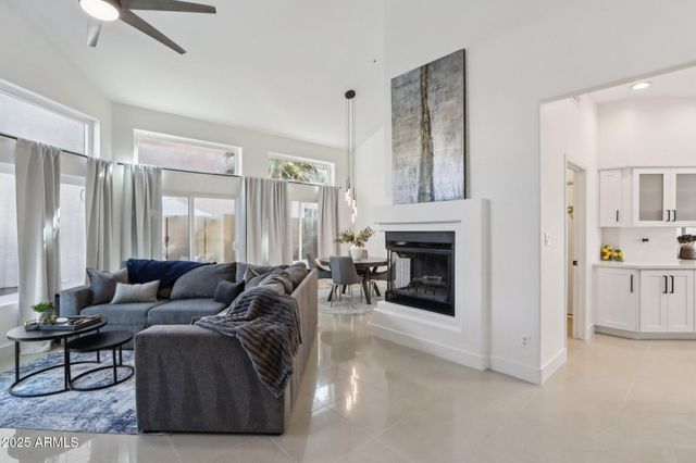 10030 E CELTIC Drive, Scottsdale, AZ 85260