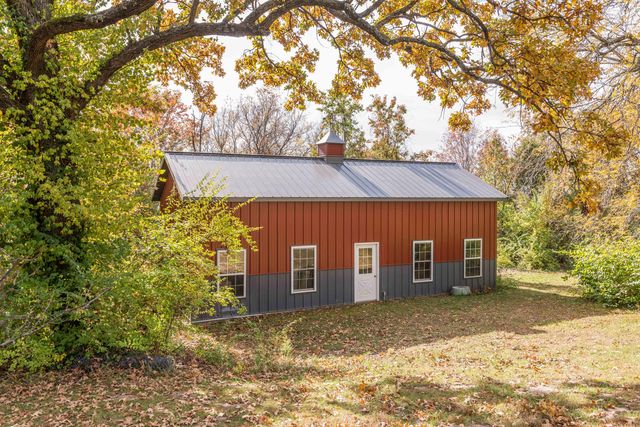 3421 COUNTRY CLUB DR, Jefferson City, MO 65109