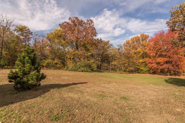 3421 COUNTRY CLUB DR, Jefferson City, MO 65109