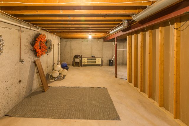 3421 COUNTRY CLUB DR, Jefferson City, MO 65109