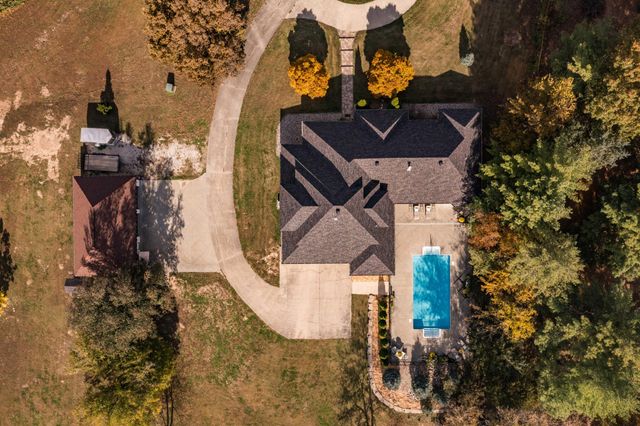 3421 COUNTRY CLUB DR, Jefferson City, MO 65109