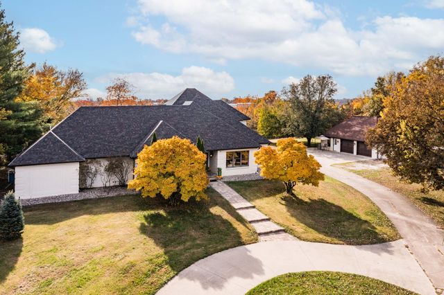 3421 COUNTRY CLUB DR, Jefferson City, MO 65109