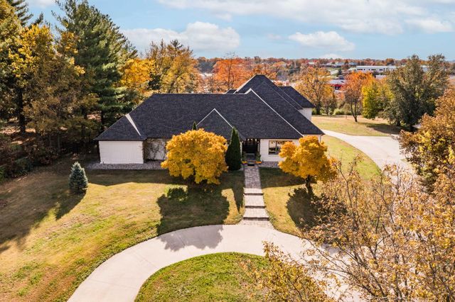 3421 COUNTRY CLUB DR, Jefferson City, MO 65109