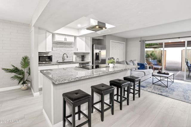 7740 E HEATHERBRAE Avenue 17, Scottsdale, AZ 85251
