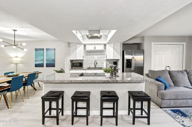7740 E HEATHERBRAE Avenue 17, Scottsdale, AZ 85251