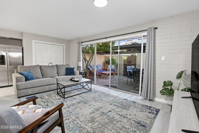 7740 E HEATHERBRAE Avenue 17, Scottsdale, AZ 85251