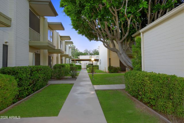 7740 E HEATHERBRAE Avenue 17, Scottsdale, AZ 85251