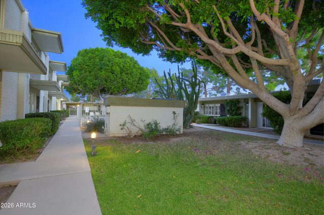 7740 E HEATHERBRAE Avenue 17, Scottsdale, AZ 85251