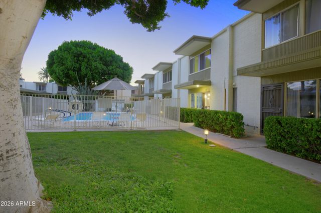 7740 E HEATHERBRAE Avenue 17, Scottsdale, AZ 85251