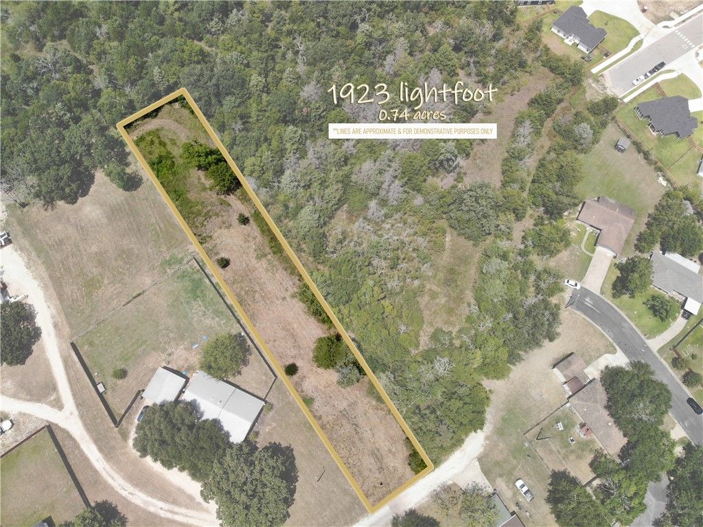 1923 Lightfoot Lane, Bryan, TX 77803 — exterior
