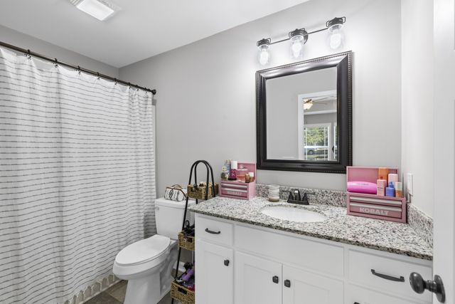 33 Rogers Dr, Manchester, TN 37355